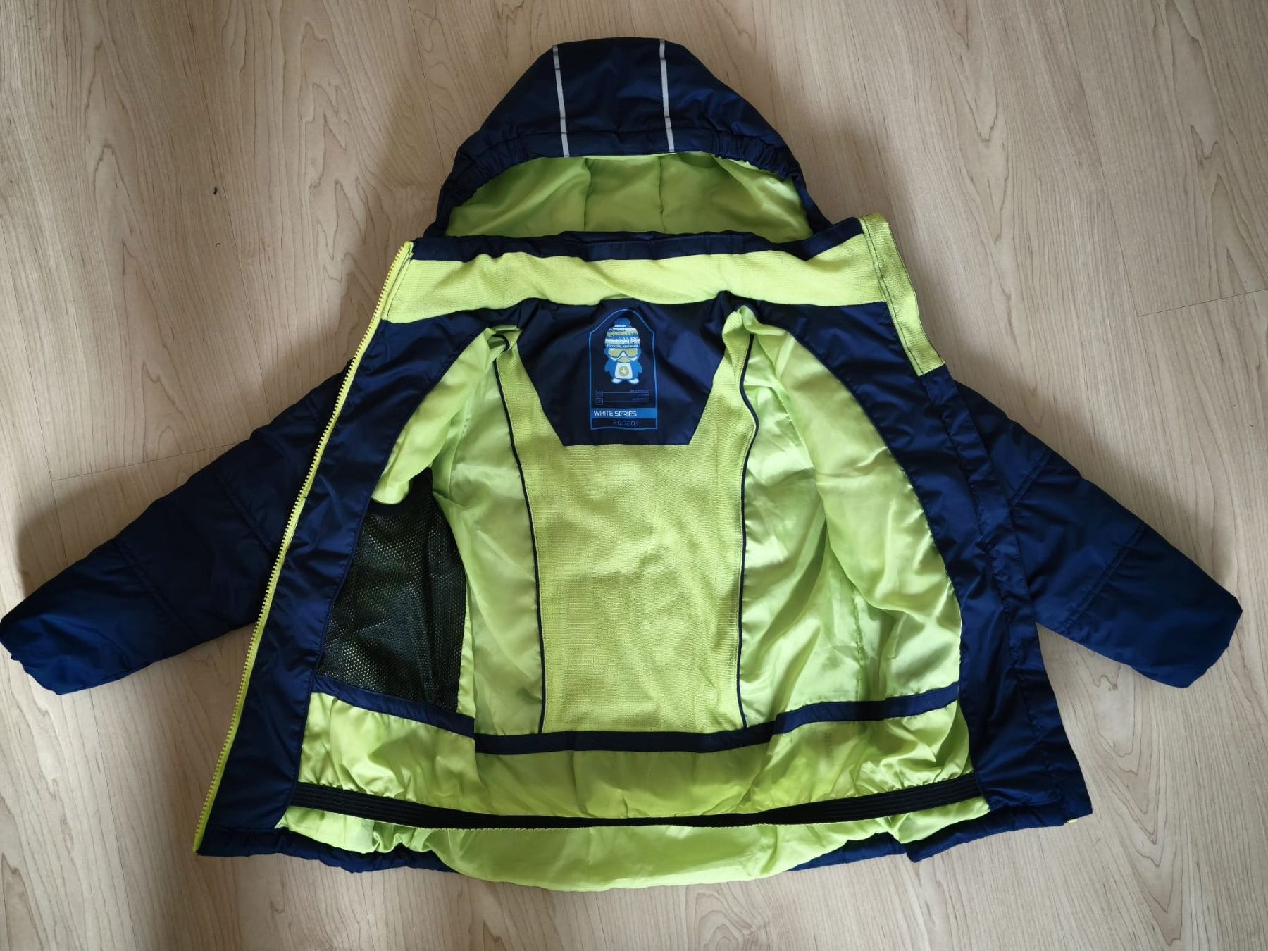 C&A Giacche & Cappotti: Jungen Winterjacke C&A blau Gr 128 – Nuovo (secondo la descrizione) da Münchenstein venduto da sterni_0813 2