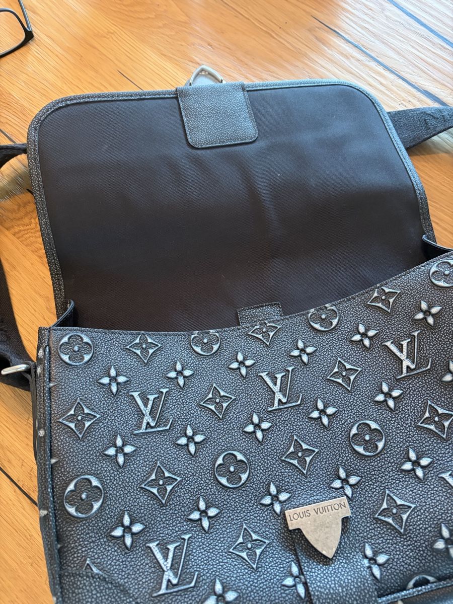 Louis Vuitton Borse: Louis Vuitton Limited Bag – Usato da Hinteregg venduto da BosshardA 2
