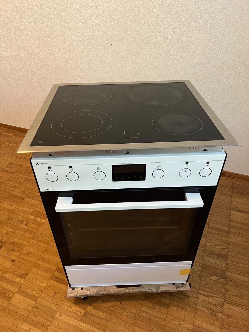 Electrolux Backöfen: Backofen und Glaskeramik von Electrolux – Gebraucht aus bern von sanducci 1