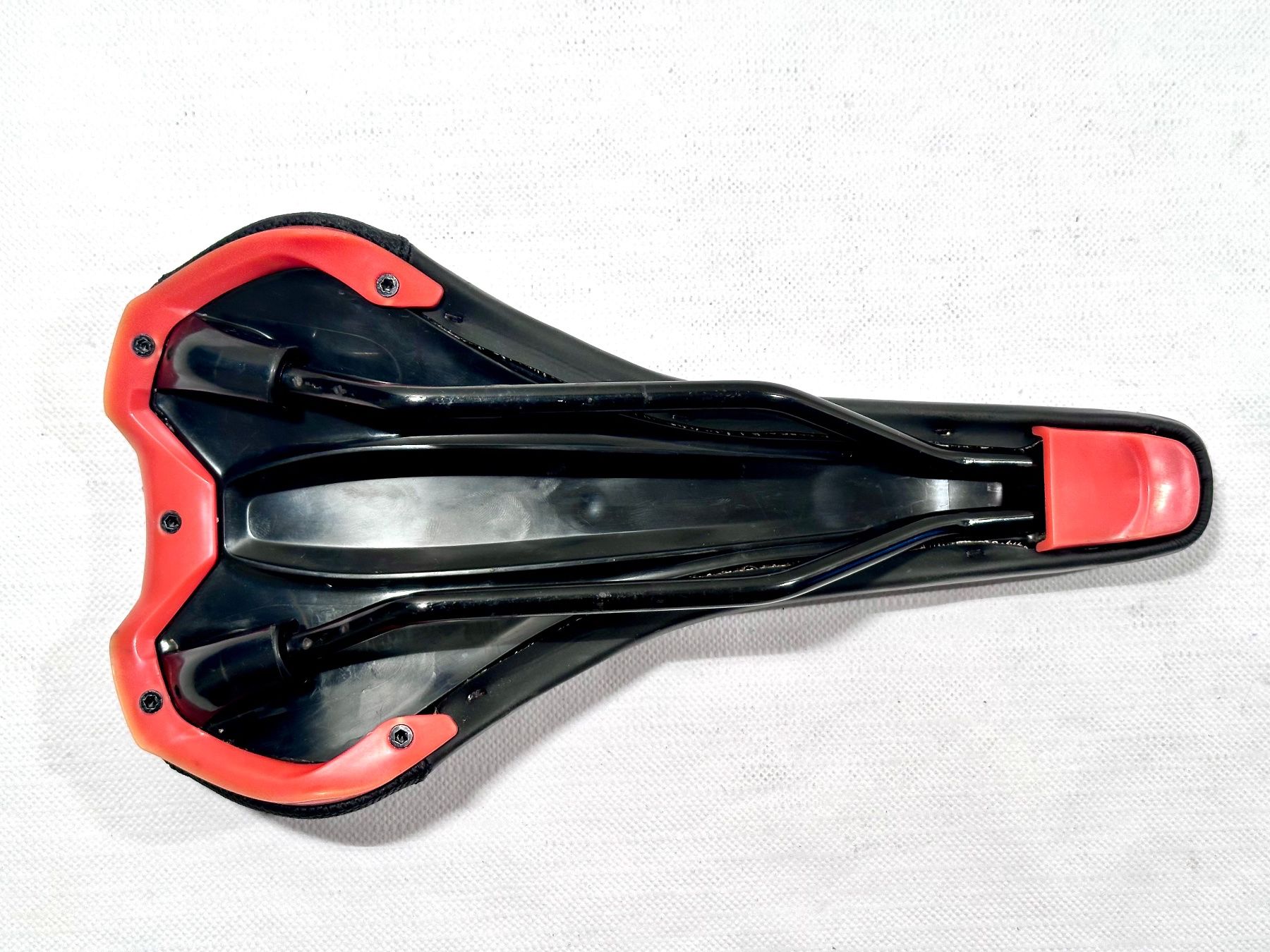 Pezzi di ricambio: GIANT CONTACT saddle Sattel 339g – Usato da Luzern venduto da bikeandbeltcom 4