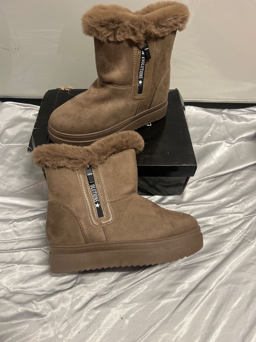 Scarpe da donna: Boots Winterschuhe Winterstiefel Gr 40 Neu – Nuovo e nell'imballaggio originale da Regensdorf venduto da Spyke55 1