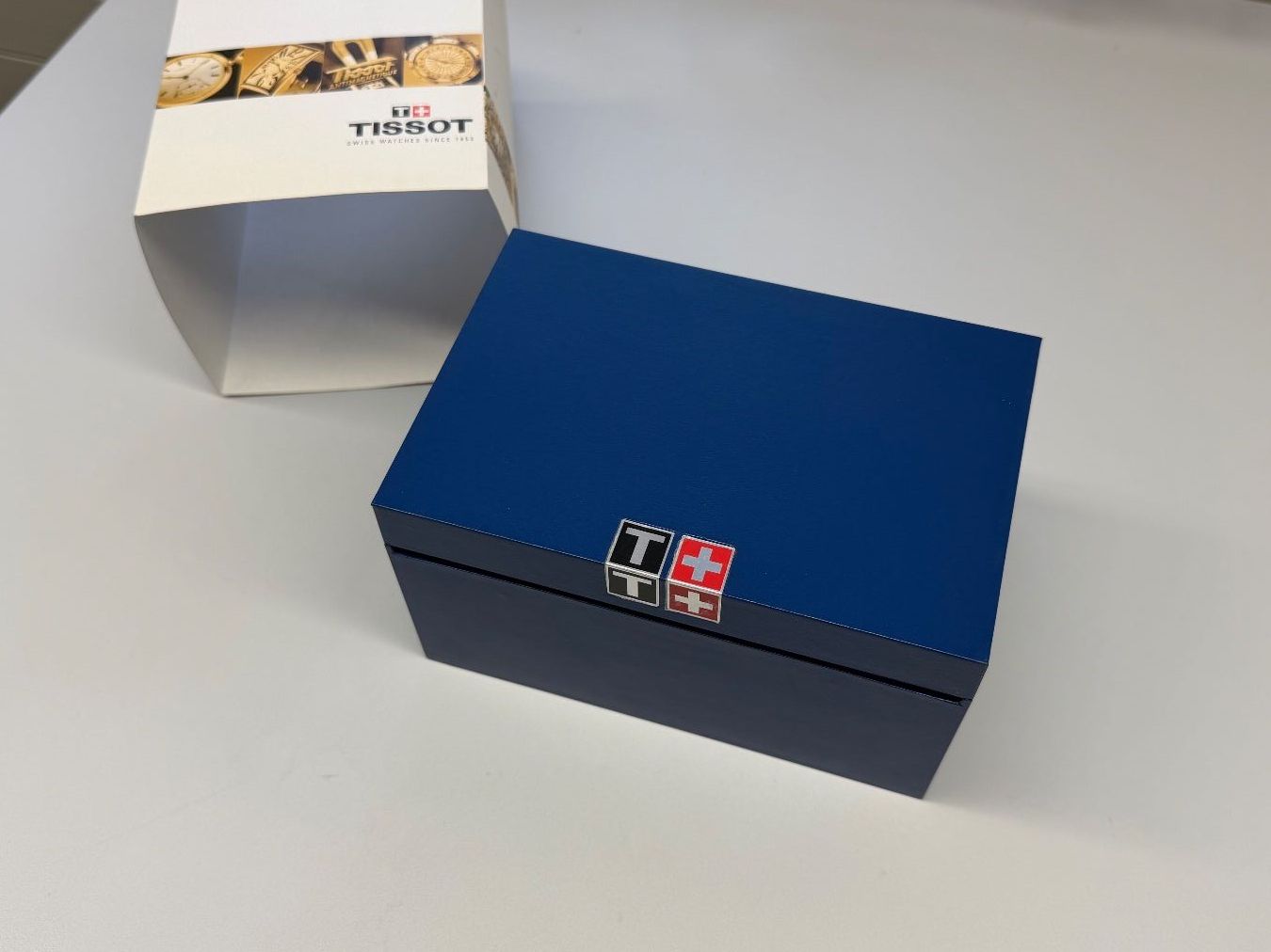 Tissot Uhren: TISSOT Uhrenbox ältere Generation – Gebraucht aus St. Gallen von galluswatches 2