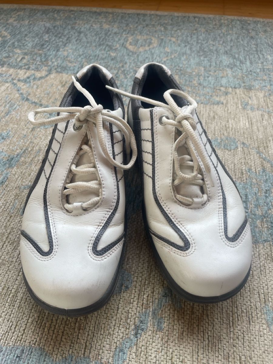 Scarpe da donna: Golfschuhe 36 – Usato da Freidorf TG venduto da ibipatria