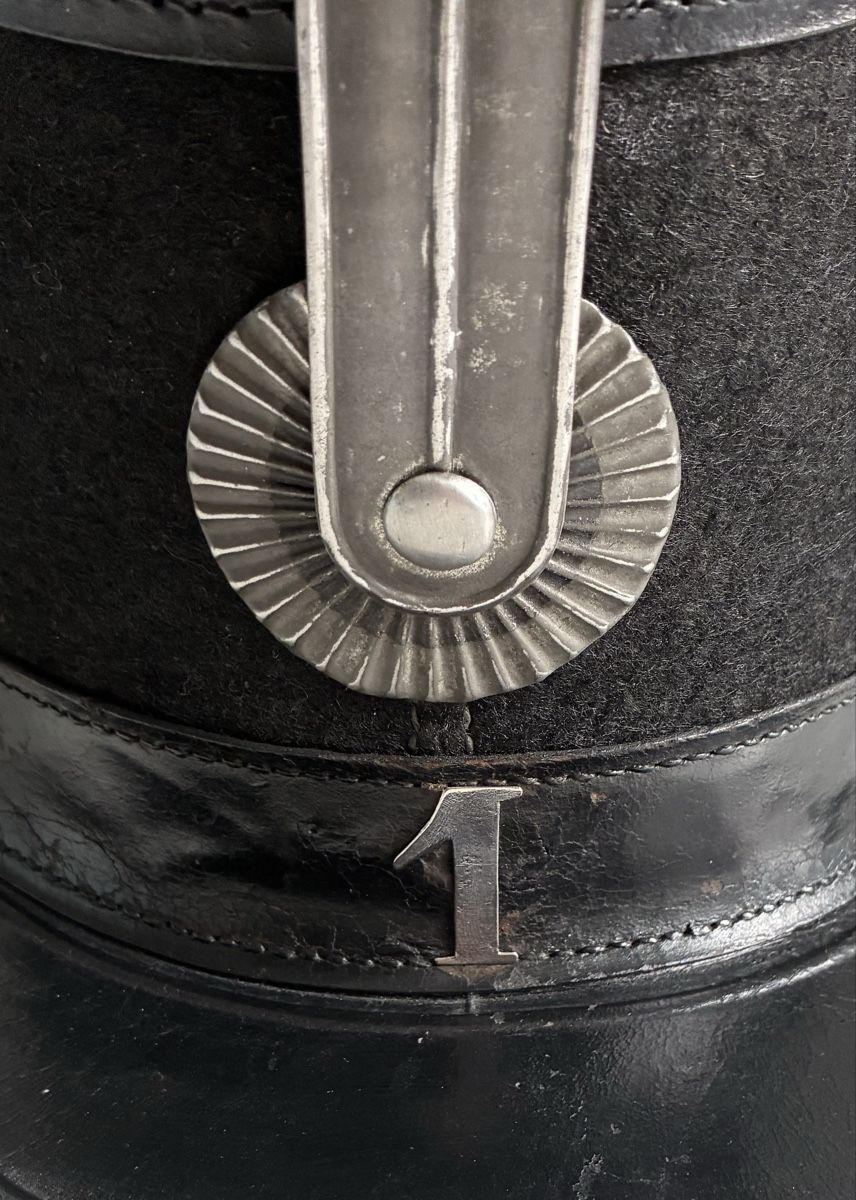 Schweizer Armee Uniformen: Tschako 1842 Basel Stadt – Gebraucht aus Gutenswil von Antiques77 1