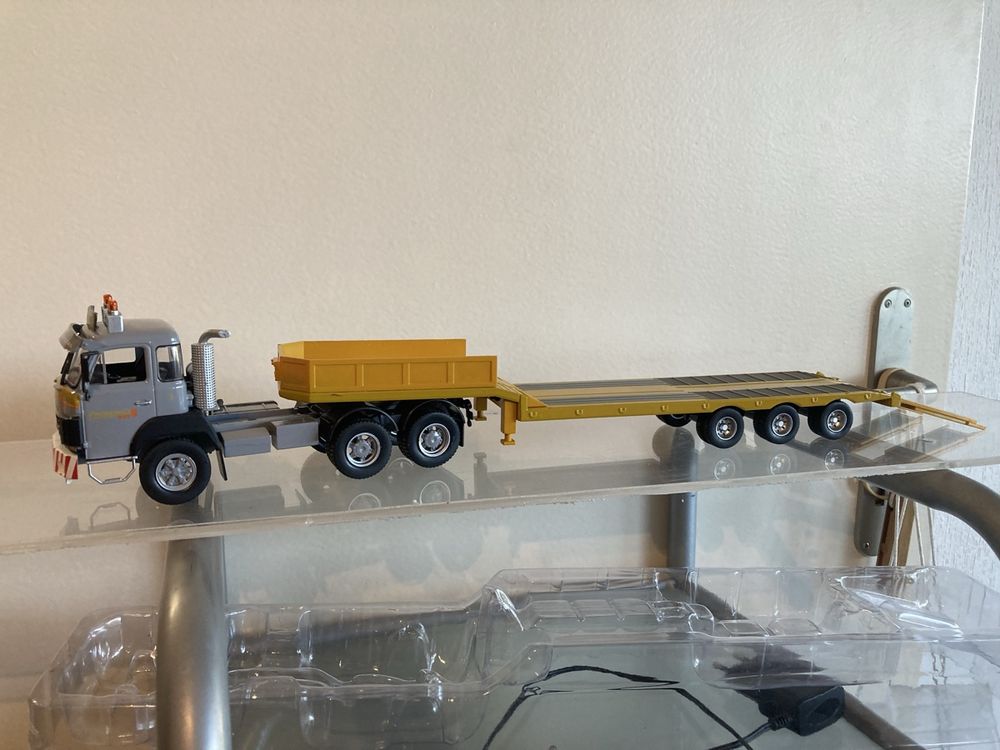 Semi Remorque D'exception - N°41 - Saurer D330 Porte-Engins
