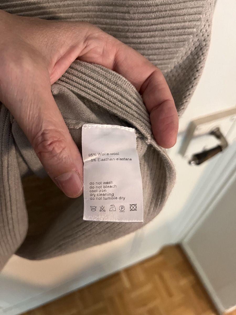 Akris T-shirt: Akris Shirt, Wolle, 36 – Usato da st. gallen venduto da jefesmith 4