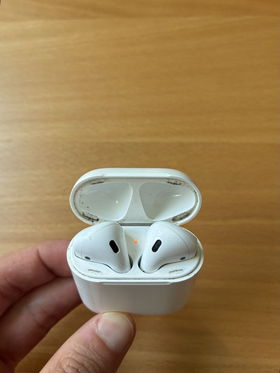 Apple Cuffie: Apple AirPods (2. Generation) mit Ladecase – Usato da Zürich venduto da ped_wqb9 2