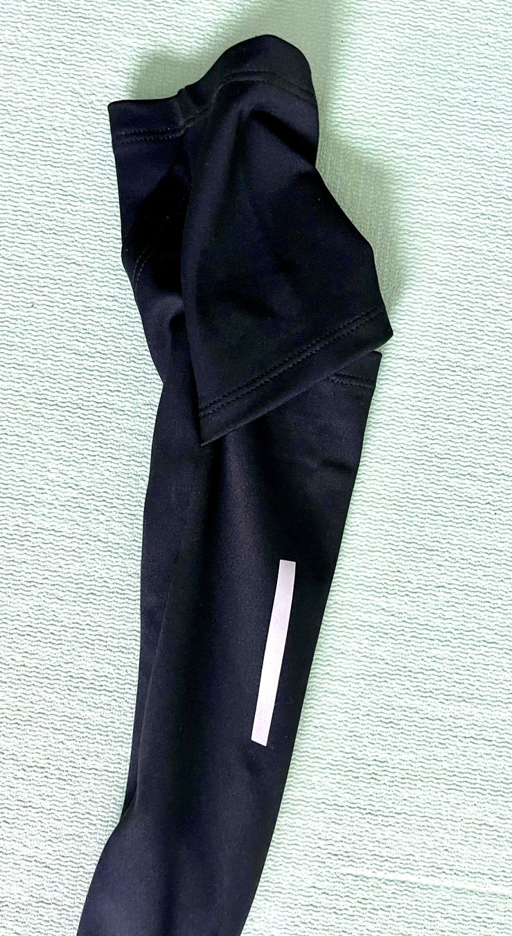 Canottiere & Pantaloni: NEU! Langarm Training Running Rollkragen/half-zip, Medium – Nuovo e nell'imballaggio originale da Kilchberg ZH venduto da LittleMissSunshine 2
