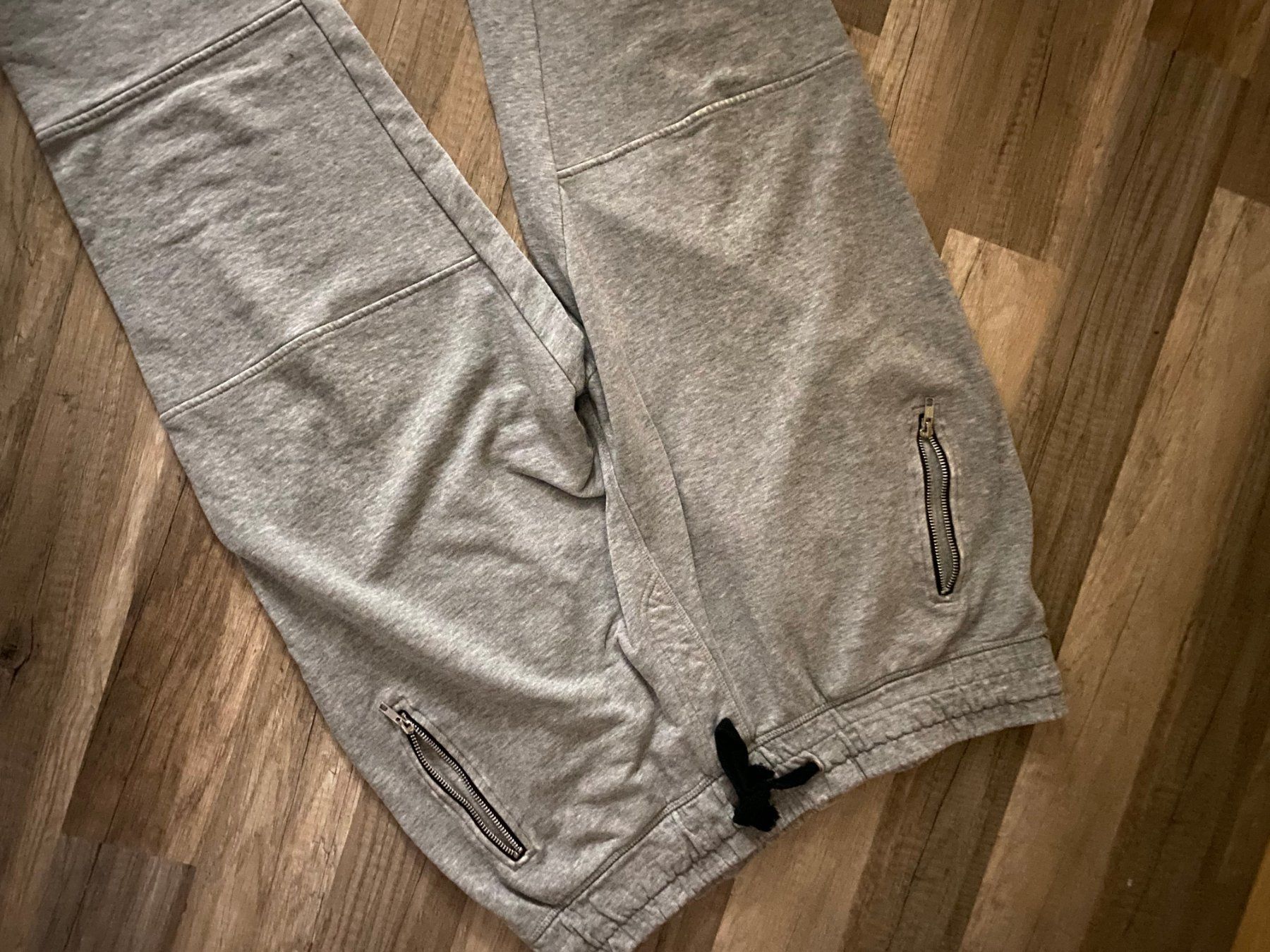 Pantalons: Trainerhosen Grösse XL grau – D'occasion à Allenwinden par Obalu 1