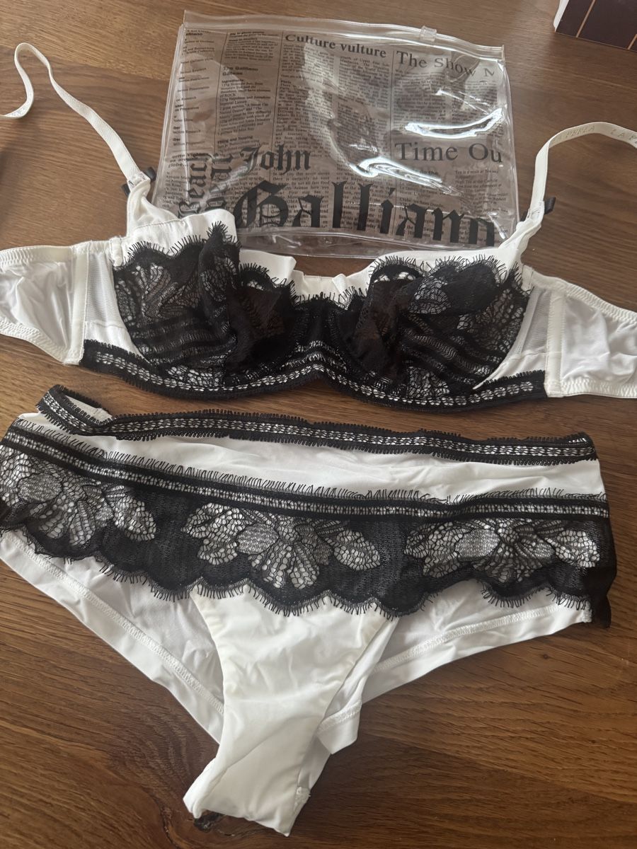 Altra biancheria intima: LA PERLA by JP Gaultier – Nuovo e nell'imballaggio originale da Oberwil BL venduto da cocopalm1068