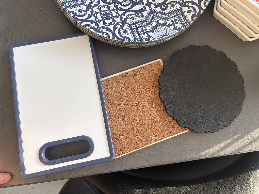 Set di piatti: Grosses Geschirrset 50-teilig – Usato da Thayngen venduto da xelera 3