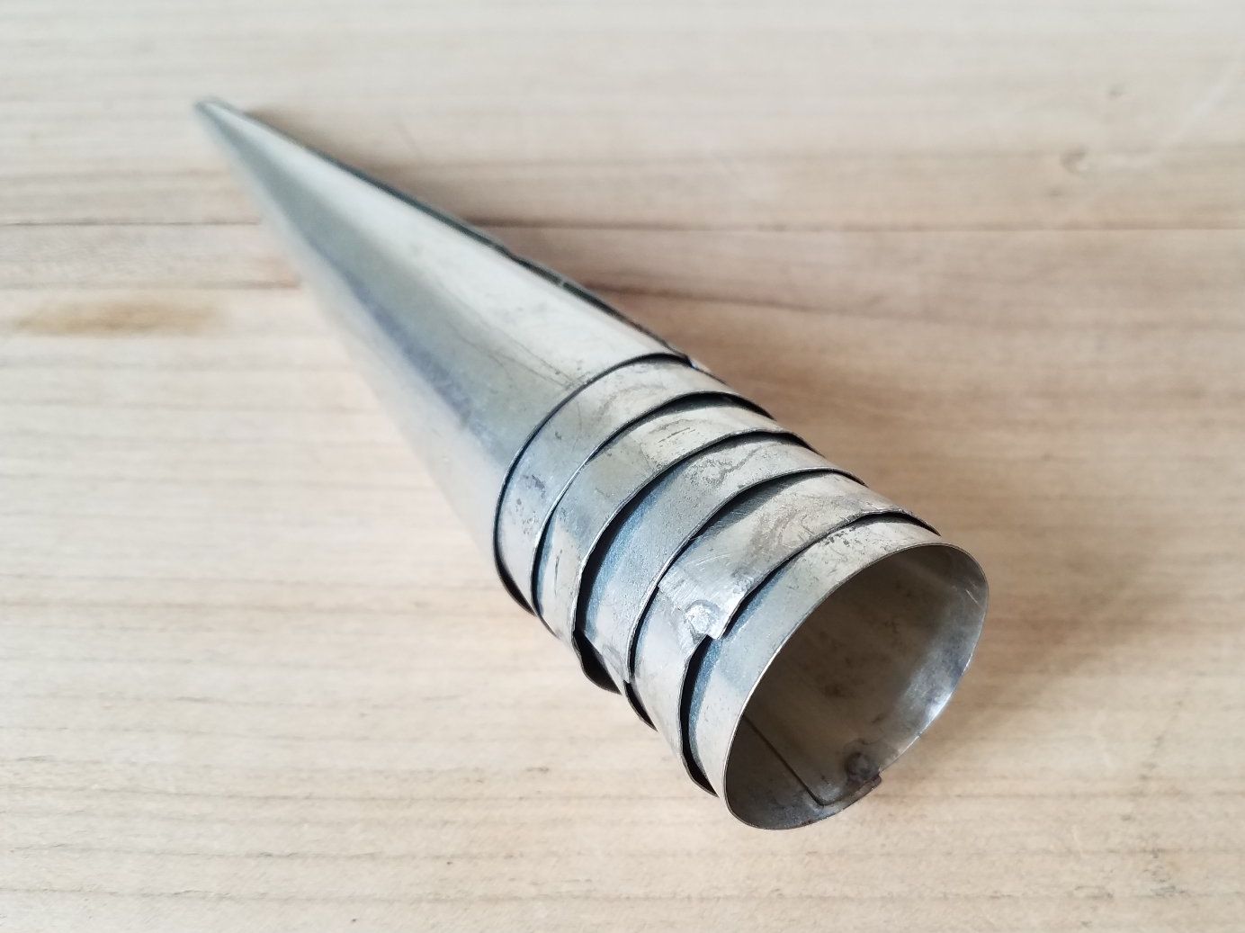 Backformen: 6 Cornet Formen Cremerollen Vanille Backform Schillerlocken – Gebraucht aus Rorschacherberg von Marubium 5