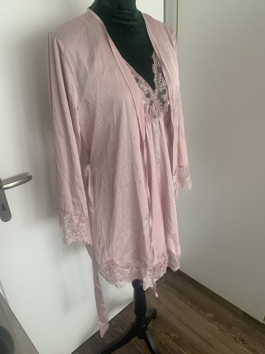 Negligees & Pyjamas: Negligee/Kimono – Gebraucht aus Emmen von Bgucci_girl 4