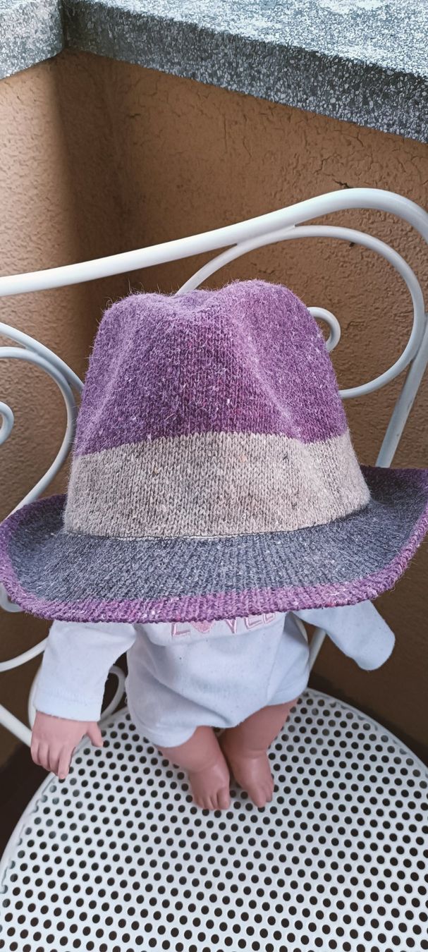 Copricapi, berretti & cappellini: Cappello in lana – Usato da Lugano venduto da ycd_rv8h 1