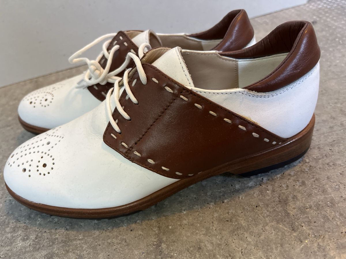 Scarpe da donna: Tee Golfschuhe 36.5 neu – Nuovo (secondo la descrizione) da Münchenstein venduto da Sozial_Labor_Brocki 1
