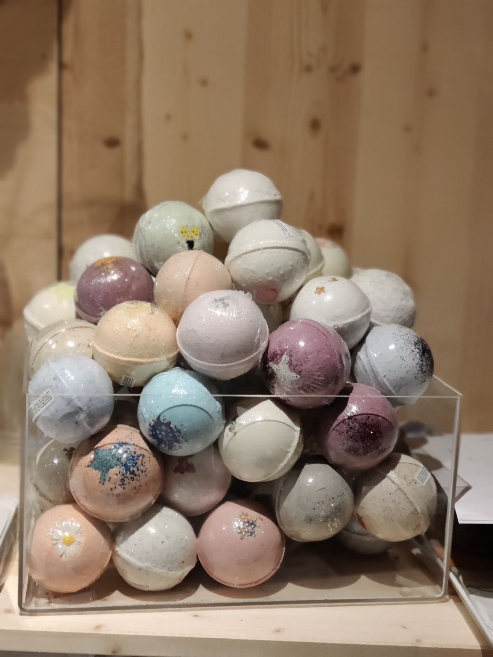 Altro per la cura del corpo: 5 Beautiful & Colorful Handmade Bath bombs – Nuovo e nell'imballaggio originale da Neirivue venduto da naz_z28w 2