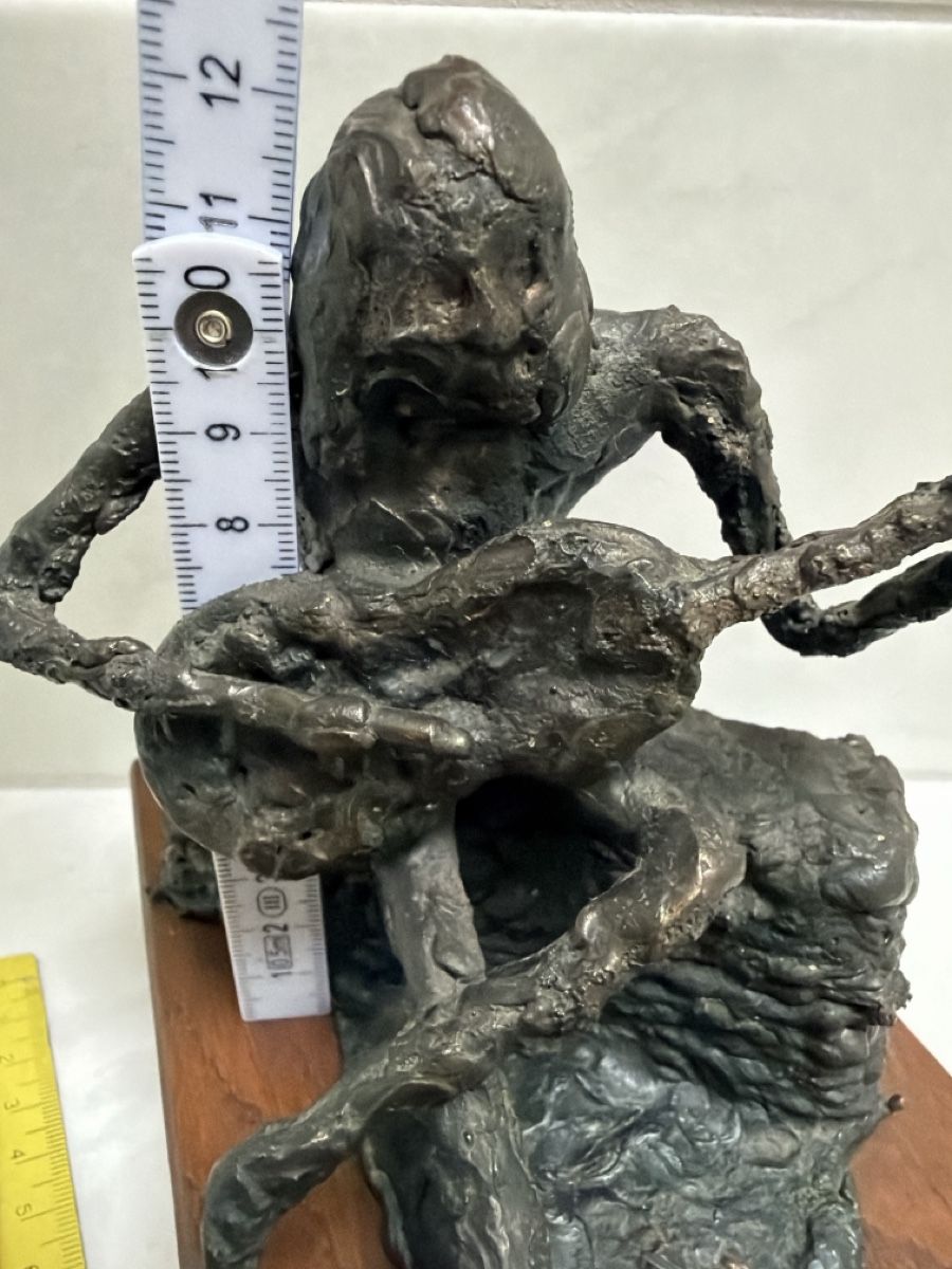 Sculture & Statue: Hans Walder, Gitarrenspieler. Eisenfigur. – Usato da Biberist venduto da Momo33 7