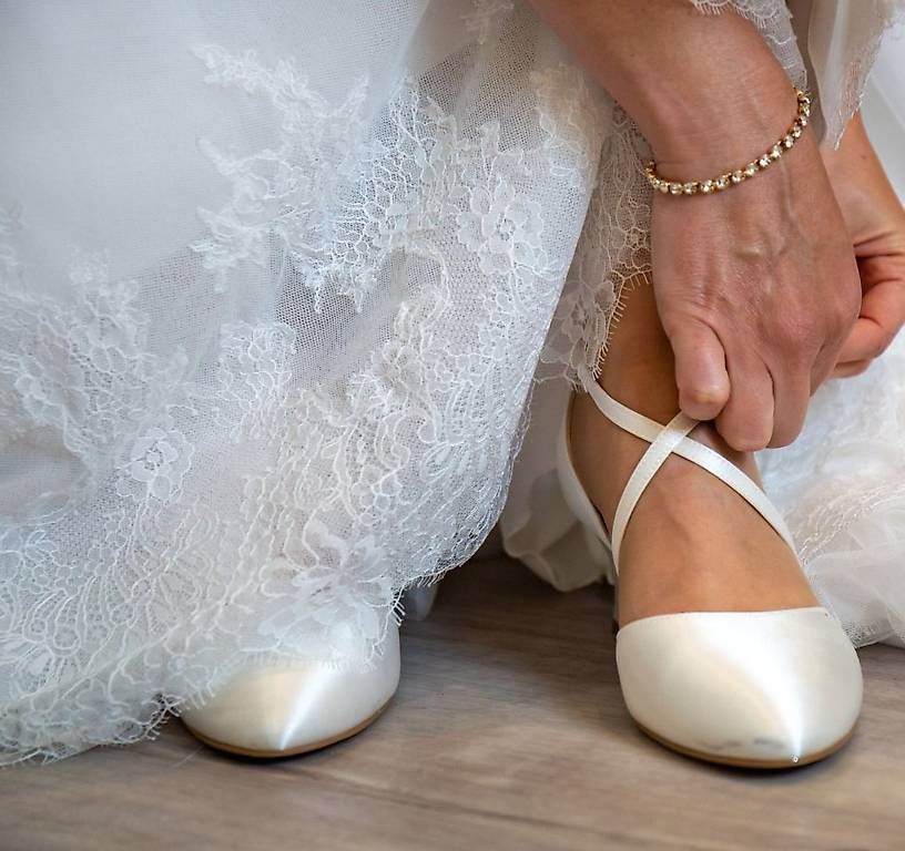 Vestiti: Hochzeitskleid mit Spitzen (Gr.36-38) – Usato da Zumikon venduto da Nicci6 4