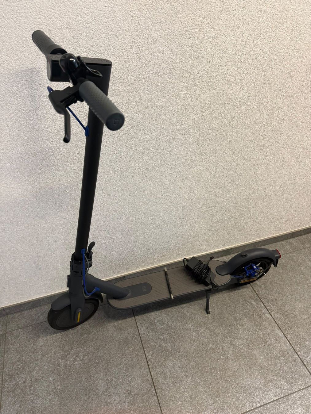 Veicoli elettrici: Xiaomi Mi Electric Scooter 3 – Usato da Gwatt (Thun) venduto da Interessieren 1