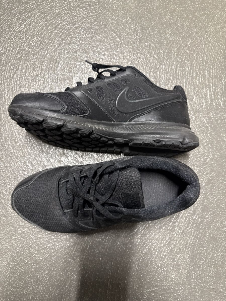 Nike Scarpe da donna: Nike Damen Laufschuhe – Usato da Rothrist venduto da sih_75h7 1