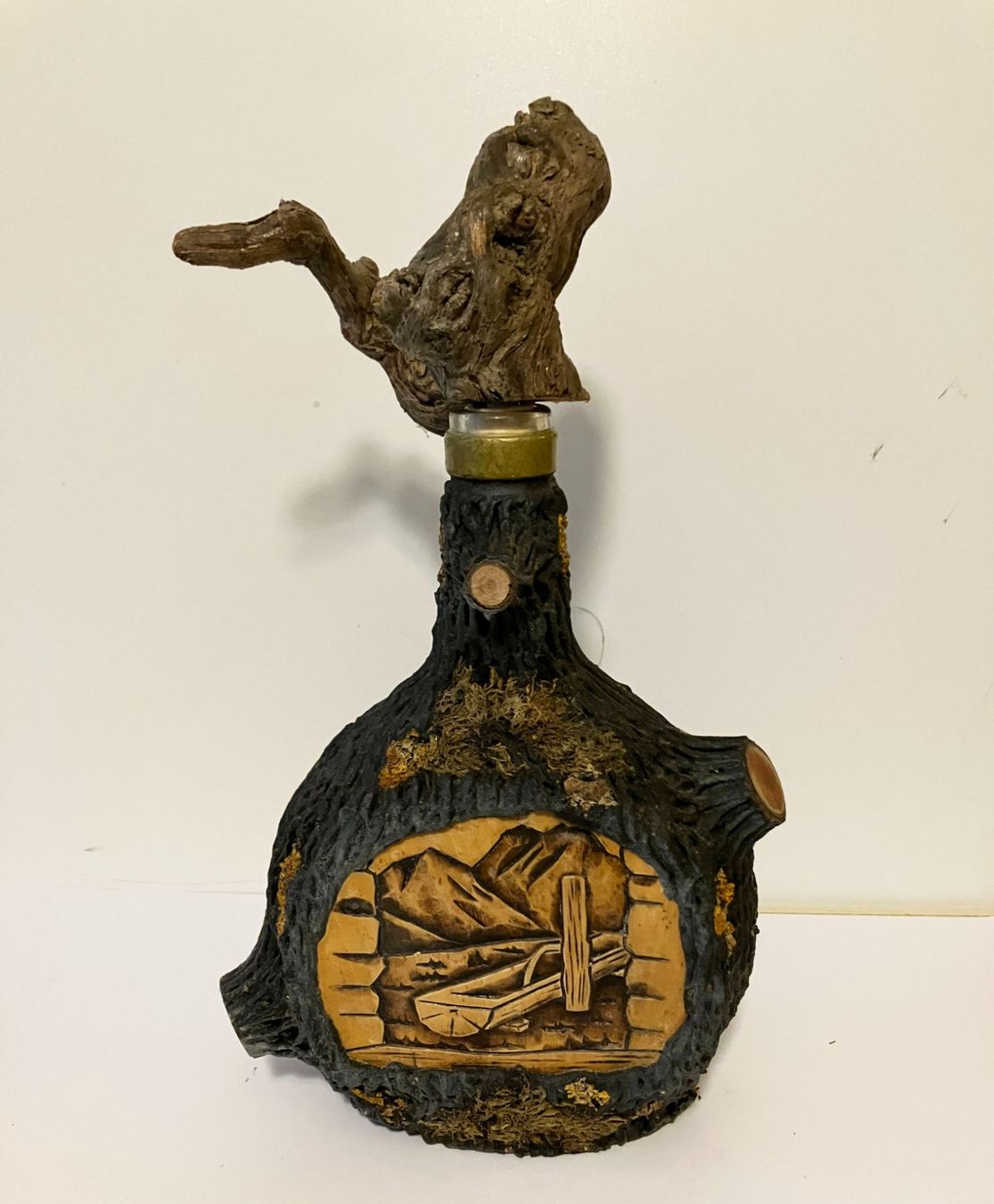 Sonstiges: Rustikale Schnapsflasche mit Baumstamm Design Deko Vintage – Gebraucht aus Basel von djwwpp
