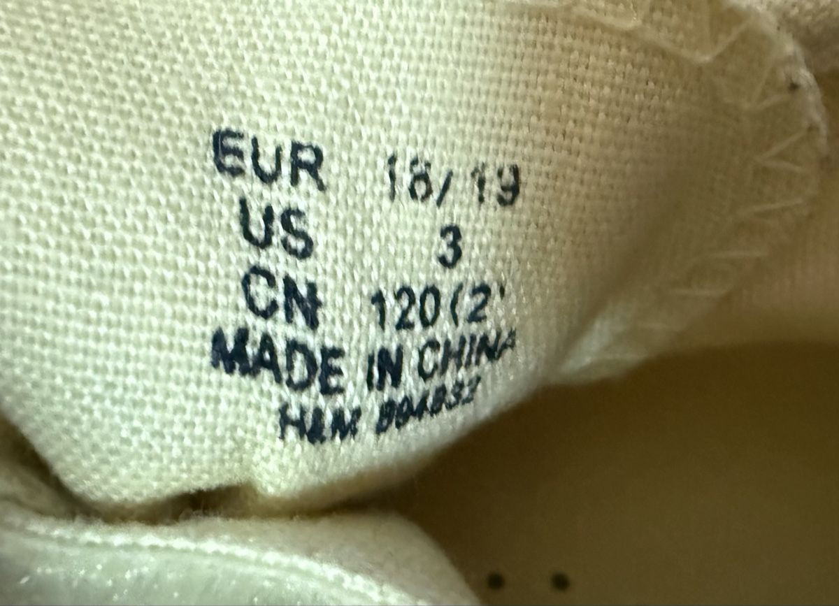 H&M Scarpe per ragazzi: Coole Sneaker H&M, Grösse 18/19 – Usato da Hinteregg venduto da Jazz-C 3