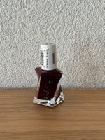 ESSIE gel couture "spiked with spice"