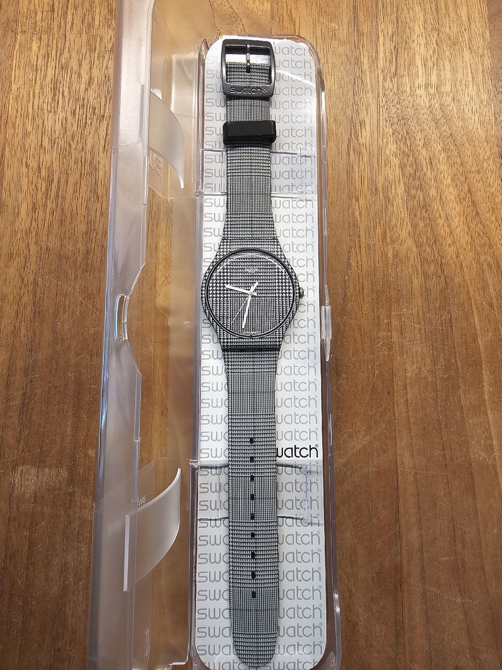 Swatch Uhren: Swatch Uhr – Neu (gemäss Beschreibung) aus Oberwil BL von 007re 2