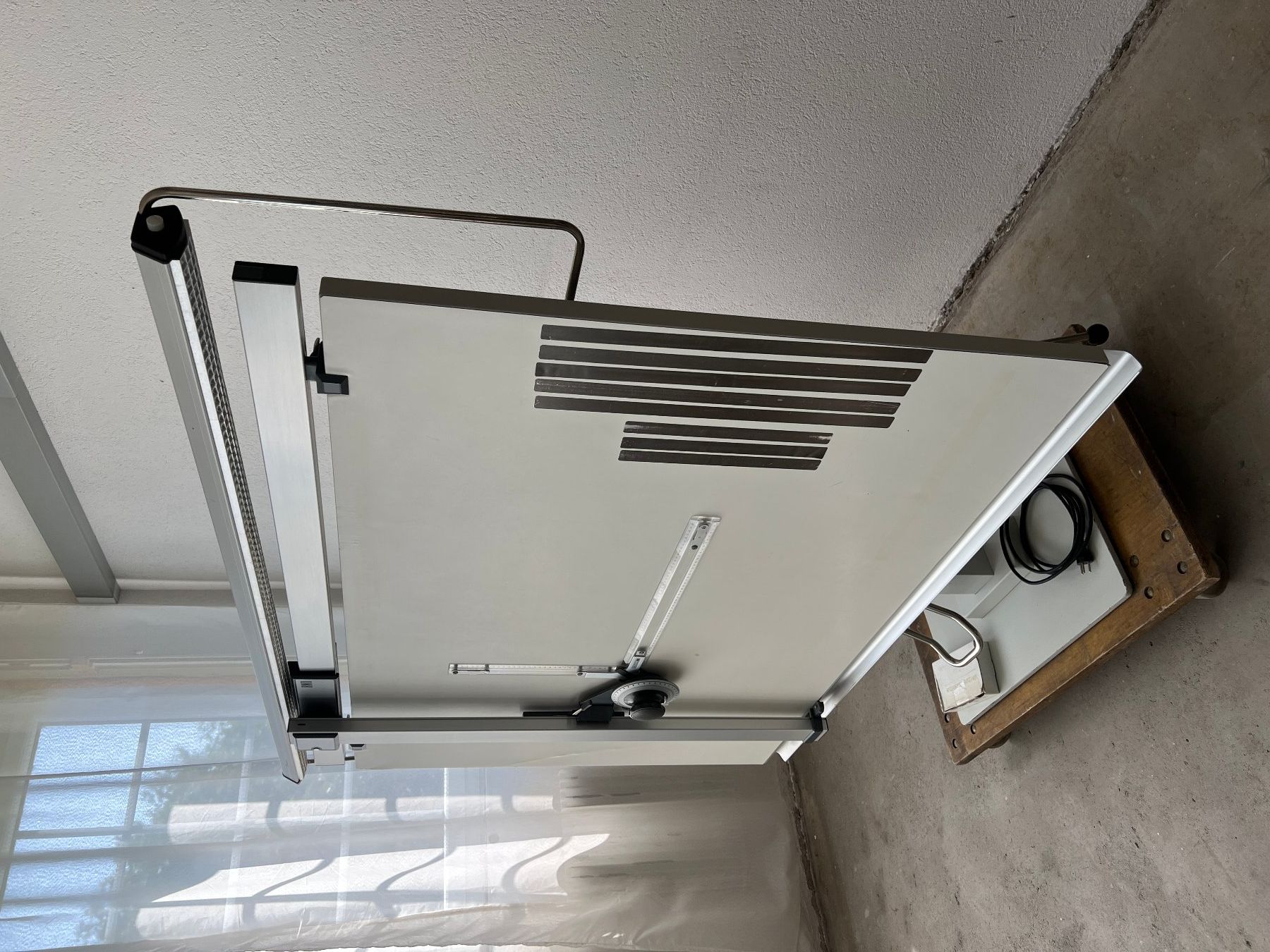 Scrivanie: Zeichentisch mit Waldmann Lampe – Usato da Bern venduto da tradestation 9