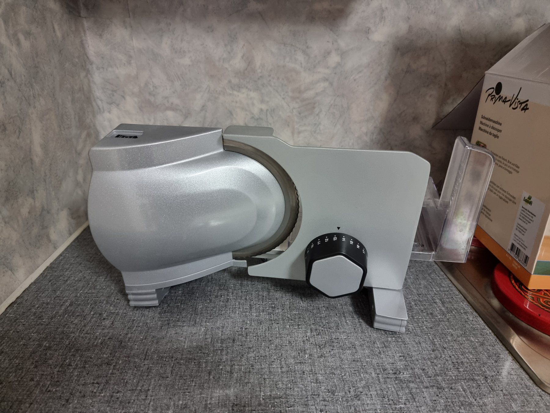Elettrodomestici da cucina: Aufschnittmaschine/ Schneidmaschine – Usato da Steinen venduto da Appert. 1