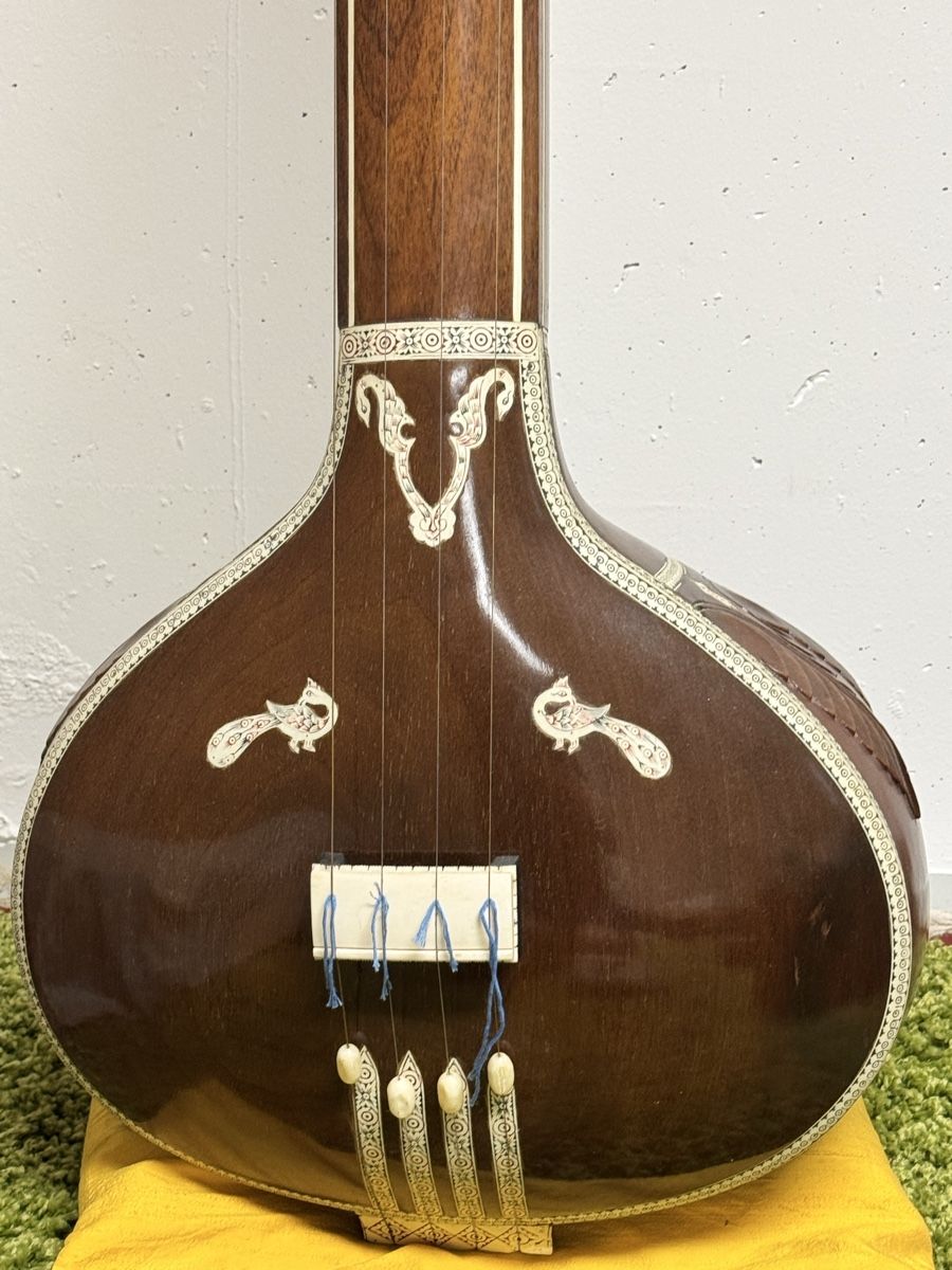 Strumenti musicali: Tanpura – Usato da Otelfingen venduto da Hargul 1