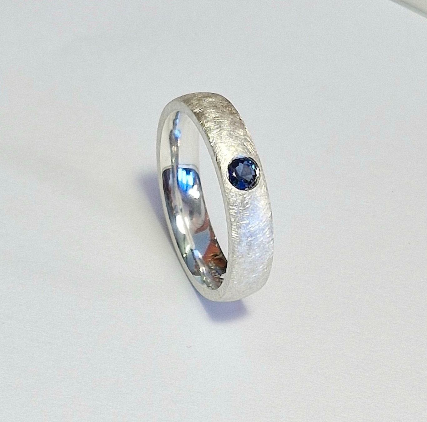 Anelli: Saphir Ring in Silber 925, inkl. Grössenanpassung – Nuovo e nell'imballaggio originale da Zürich venduto da GOS08 1
