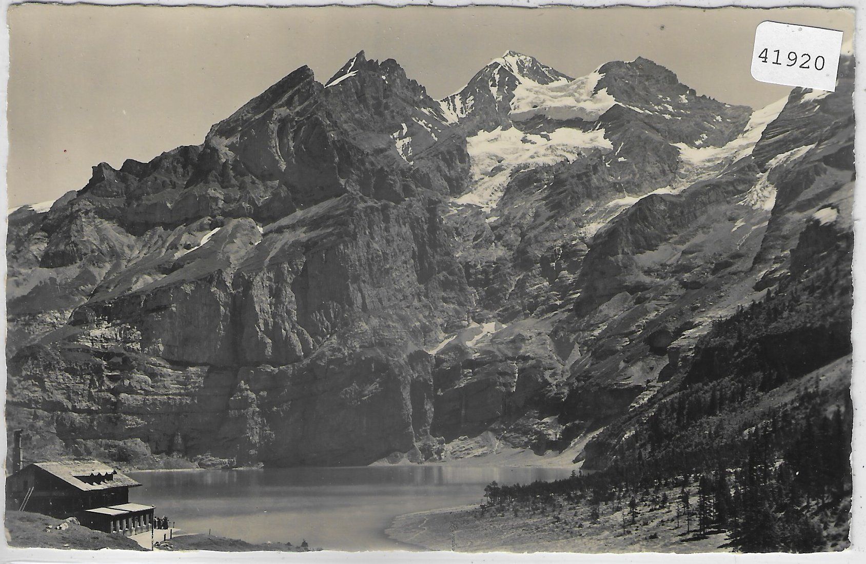 Ansichtskarten: Oeschinensee mit Hotel - Photo: E. Gyger – Gebraucht aus Ettingen von Kartenplanet