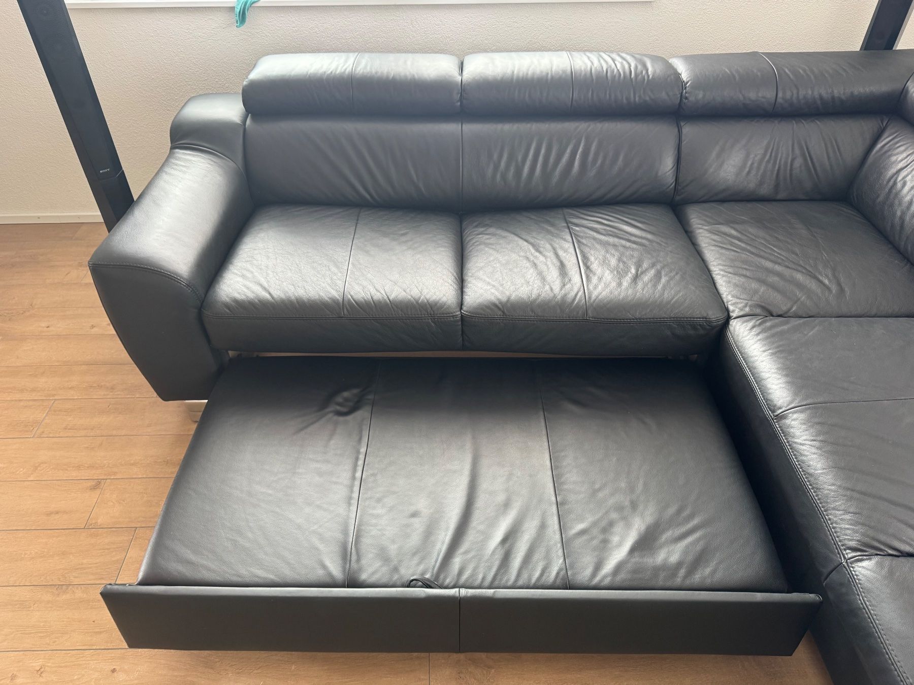Conforama Sofas: Eckschlafsofa Bella – D'occasion à Täuffelen par Bernermuentschi 4