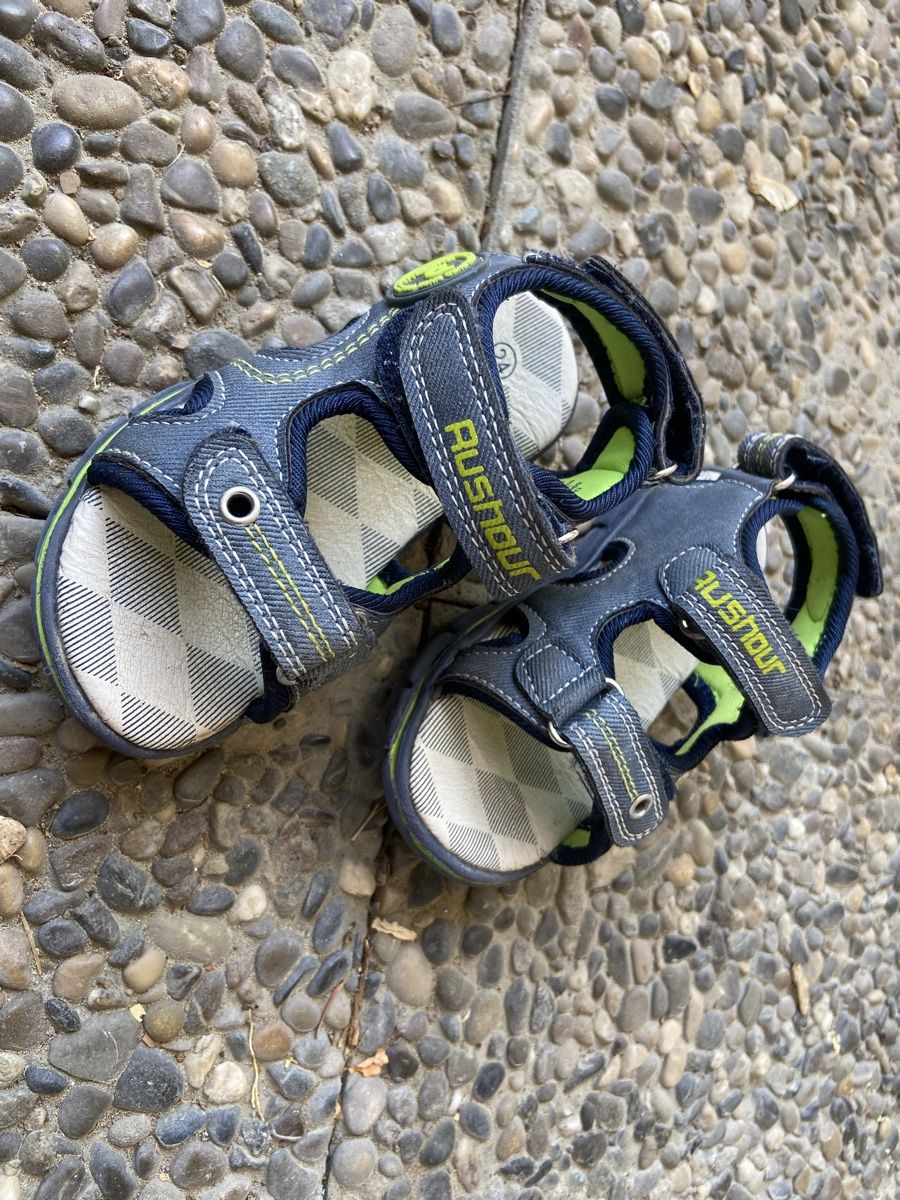 Schuhe für Jungen: Kondersandalen – Gebraucht aus Lengnau BE von col_mbz6 2