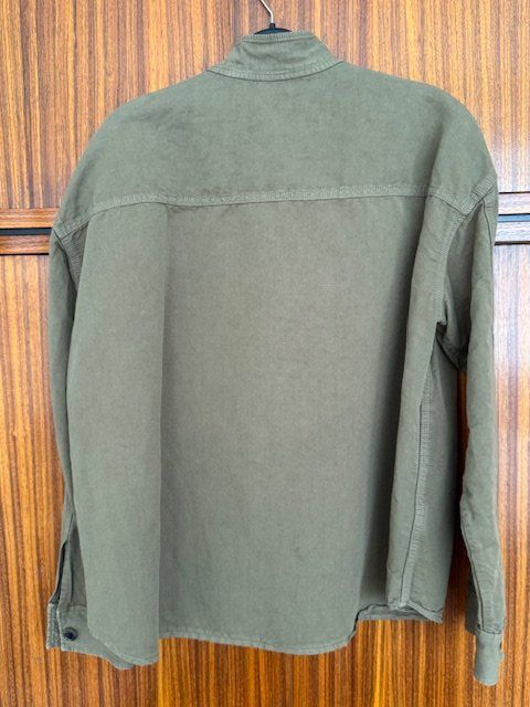 Camicette: Chemise kaki Arket – Usato da Zürich venduto da catherinegisele 1
