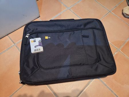 Sacoche / Housse pour ordinateur portable Case Logic neuve