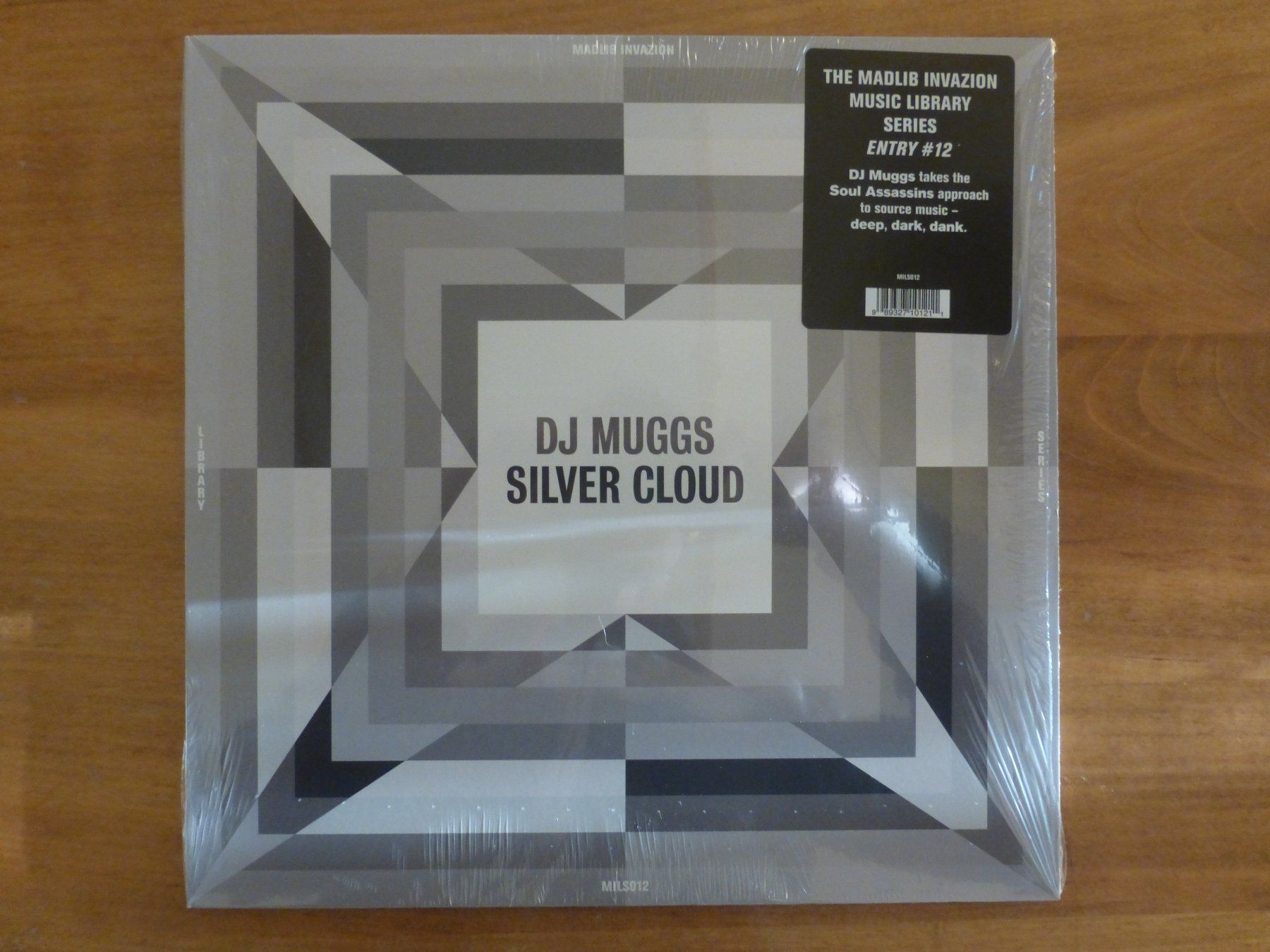 Dischi in vinile: DJ Muggs Silver Clouds Vinyl LP – Usato da Zumikon venduto da psisound