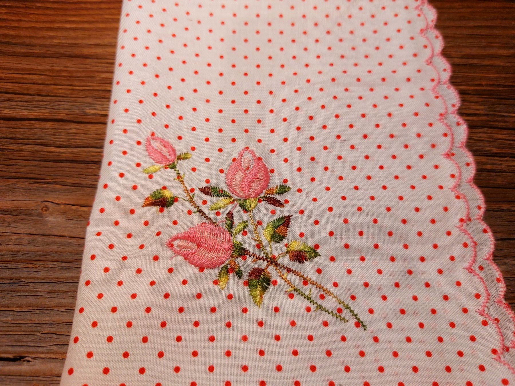 Altro in  Abbigliamento & Accessori: Gesticktes Taschentuch mit Rose, 3 Stück Neu – Nuovo (secondo la descrizione) da Heerbrugg venduto da Sonytime 2