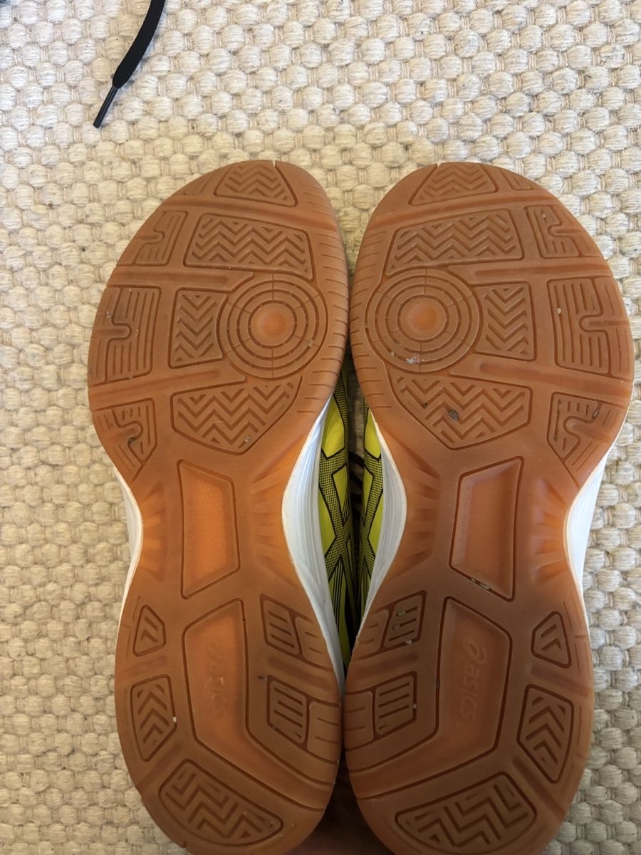 Asics Chaussures garçon: Hallenschuh Asics – D'occasion à Winterthur par nicolaparpan 2