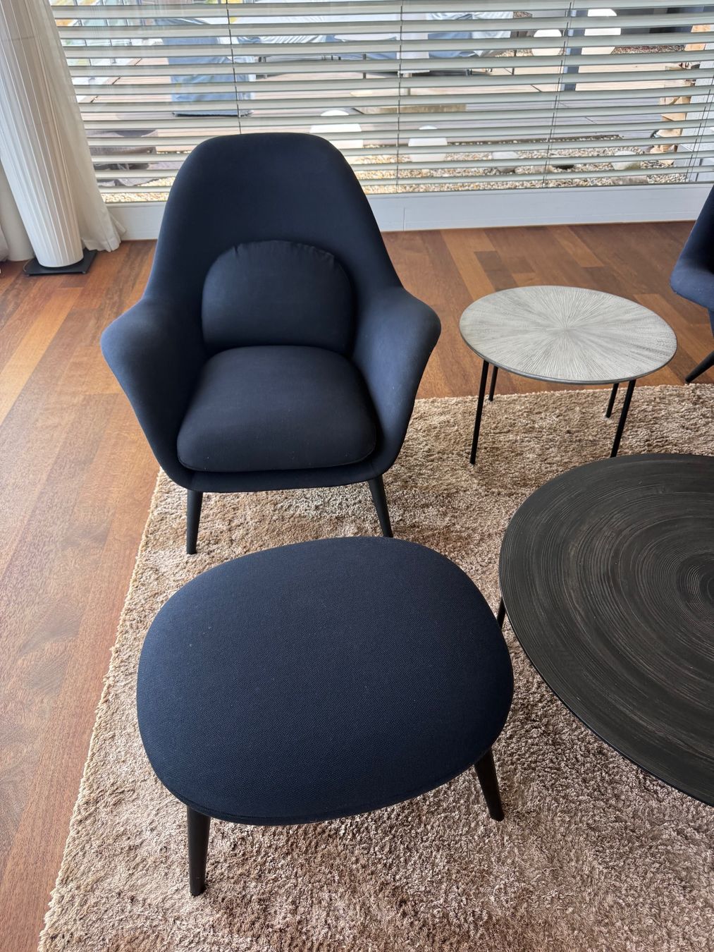 Sessel: 2 x Fredericia Swoon Lounge Chairs + Sofahocker – Gebraucht aus Horgen von cccamillla 8