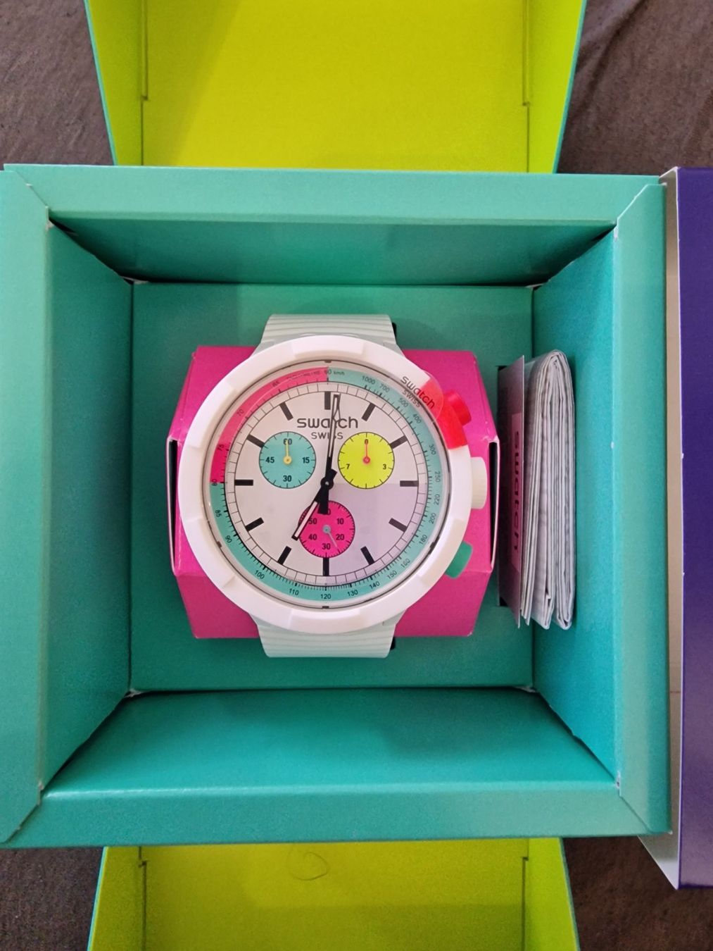 Swatch Orologi: Swatch.  New White Horse. – Nuovo e nell'imballaggio originale da Bevaix venduto da Nounoursch 1