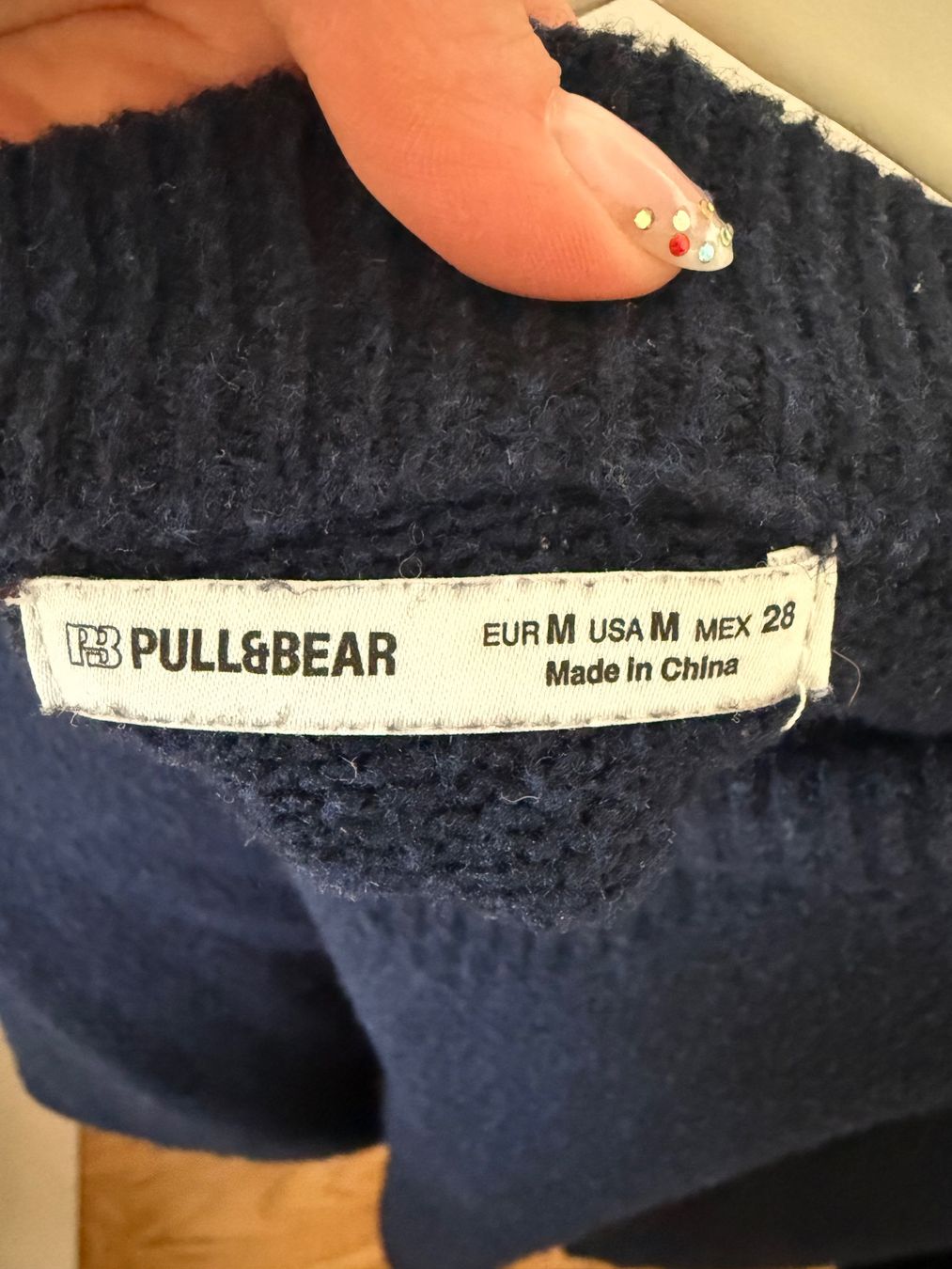 Pull&Bear Maglioni & Felpe: Maglione Pull&Bear blu scuro taglia M – Usato da Claro venduto da nic_n9nn 1
