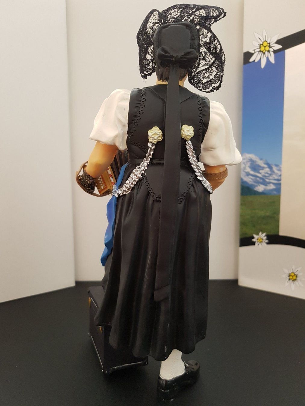 Statuette: Schweizer-Örgeli Figur – Nuovo e nell'imballaggio originale da Schönenbuch venduto da Rasmo 2