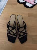 Sandales H&M noires à talons avec brides bon état