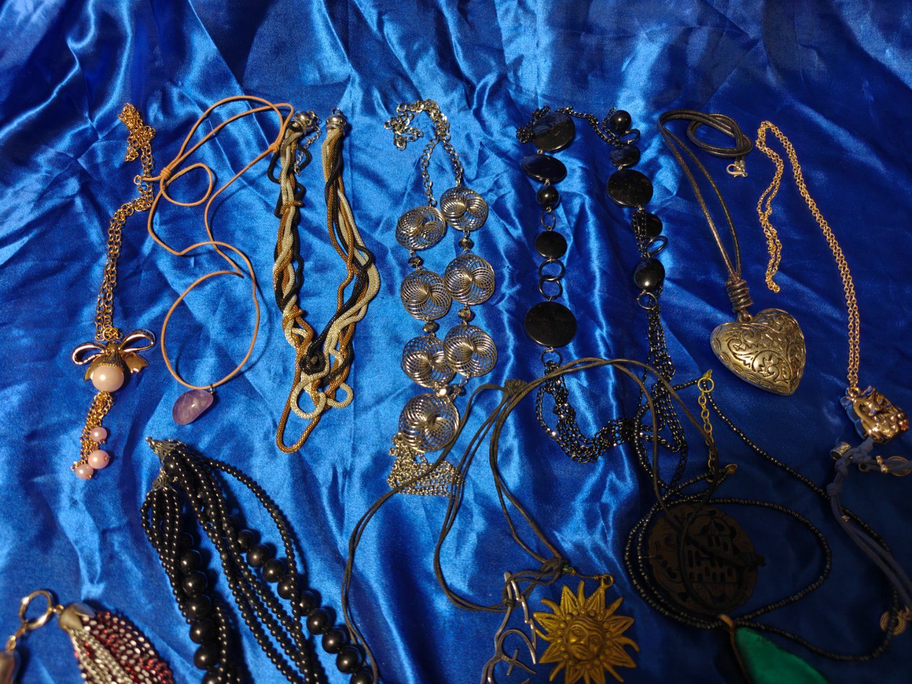 Sonstiger Schmuck: Konvolut Modeschmuck Ketten. – Gebraucht aus Gutenswil von Vulcano21 3