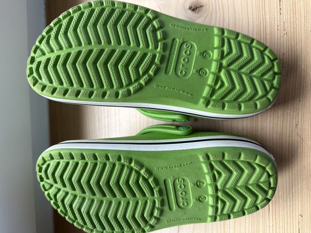 Crocs Damenschuhe: Hellgrüne Crocs (Original) – Gebraucht aus Ottikon von lo99 2