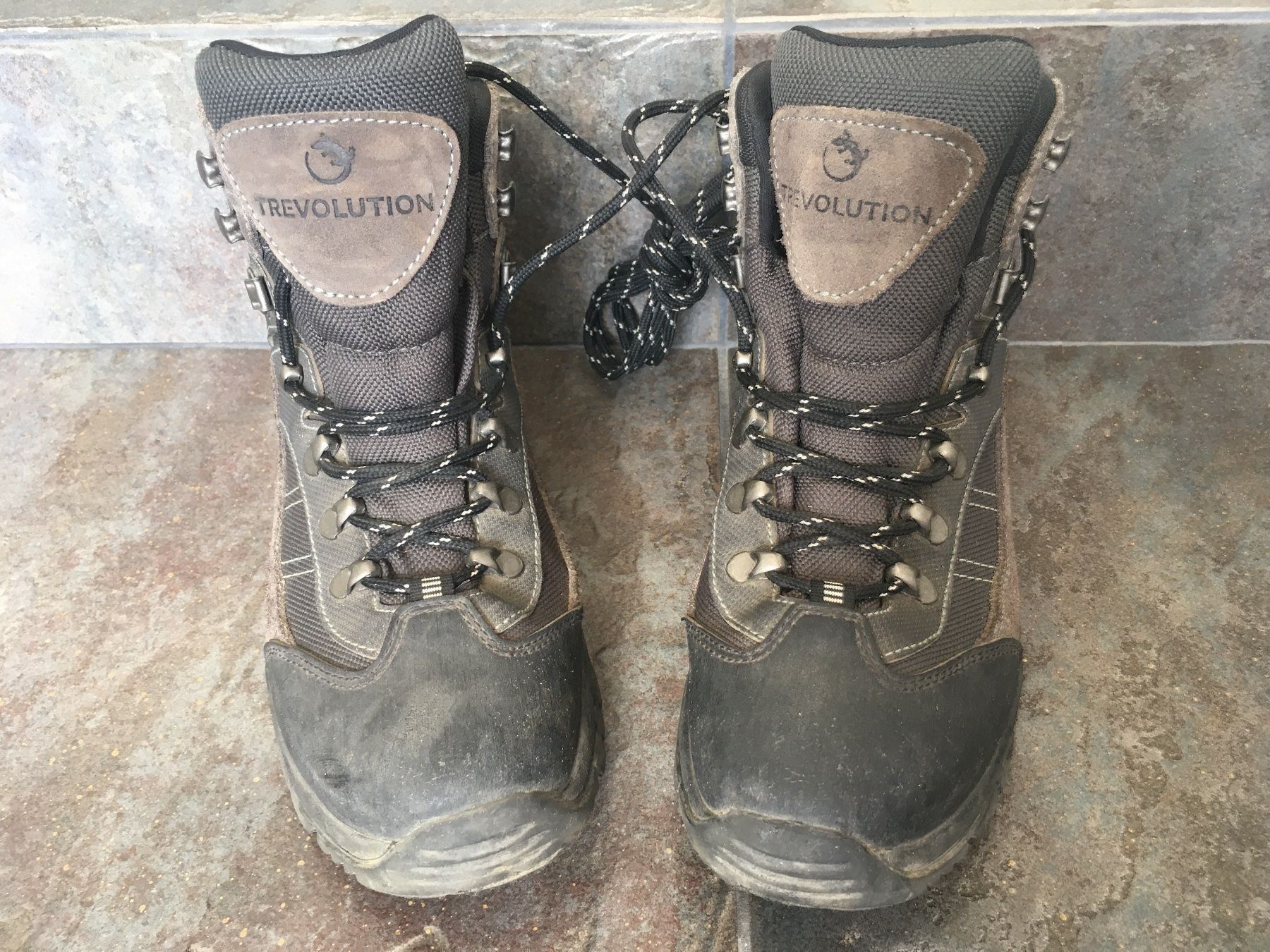 Scarpe da uomo: Chaussures de marche, taille 40 – Usato da Versoix venduto da coul-raoul
