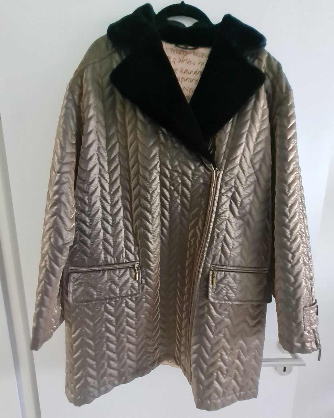 Jacken: Jacke Damen / Gr. 38-42 Gold – Gebraucht aus Schaffhausen von Catboot01