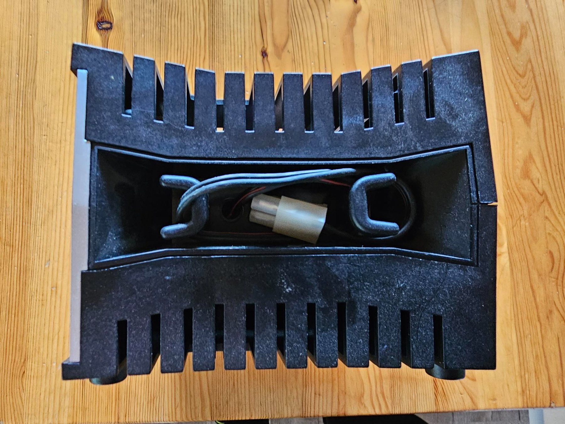 Carson Caricatori & Batterie: Carson Expert-Charger 3 Schnellladegerät – Usato da Oberiberg venduto da Obi1073 4